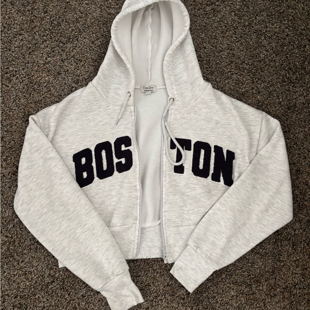 Light gray Boston cropped sweater